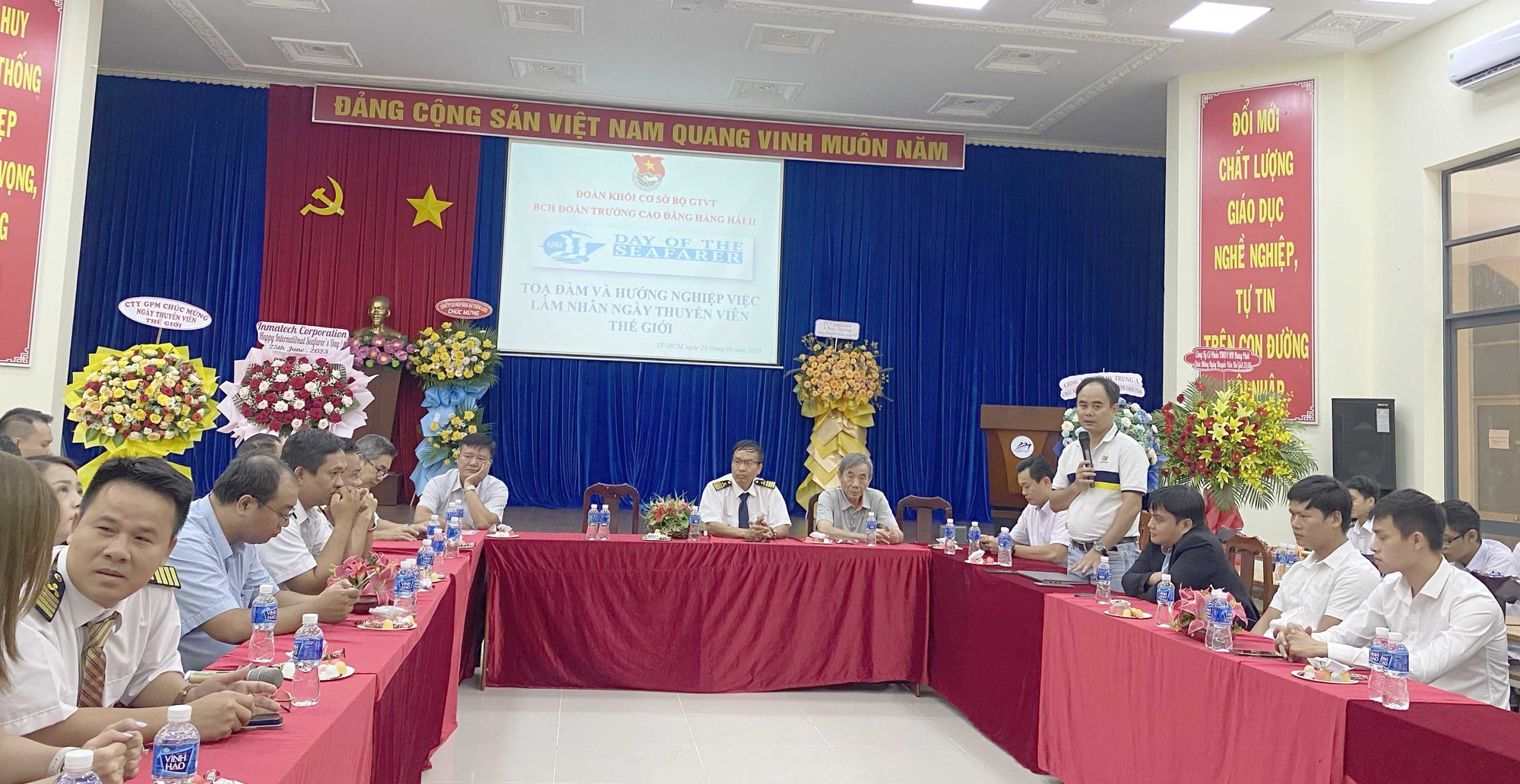 Doanh nghiệp sẵn sàng tuyển dụng sinh viên hàng hải mức lương 20 triệu đồng - Ảnh 1. Doanh nghiệp sẵn sàng tuyển dụng sinh viên hàng hải mức lương 20 triệu đồng - Ảnh 1.