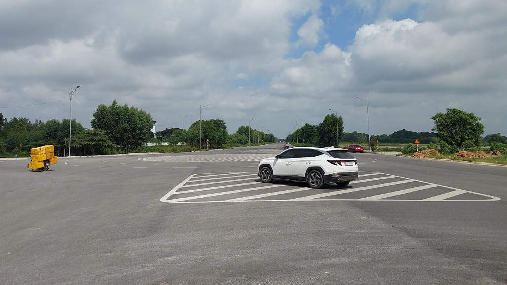 Bắc Giang cần xử lý 187 điểm tiềm ẩn nguy cơ TNGT - Ảnh 1. Bắc Giang cần xử lý 187 điểm tiềm ẩn nguy cơ TNGT - Ảnh 1.