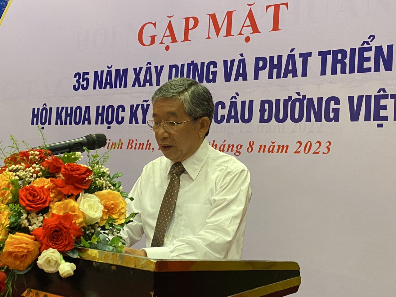 Gặp mặt nhân kỷ niệm 35 năm Hội KHKT Cầu đường Việt Nam - Ảnh 2.