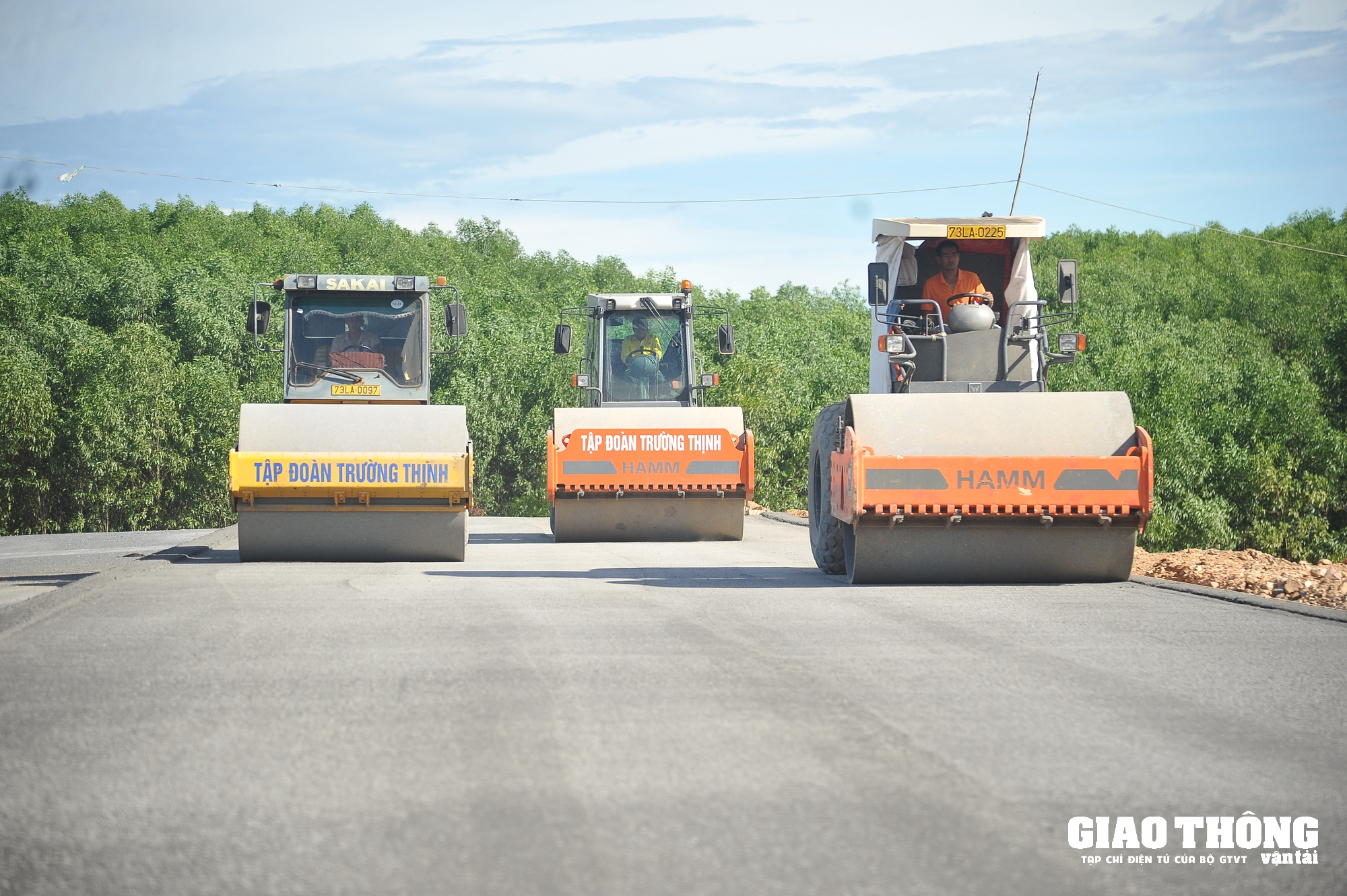 Đẩy nhanh tiên độ cao tốc Vạn Ninh - Cam Lộ đoạn qua Quảng Trị - Ảnh 6. Đẩy nhanh tiên độ cao tốc Vạn Ninh - Cam Lộ đoạn qua Quảng Trị - Ảnh 6.