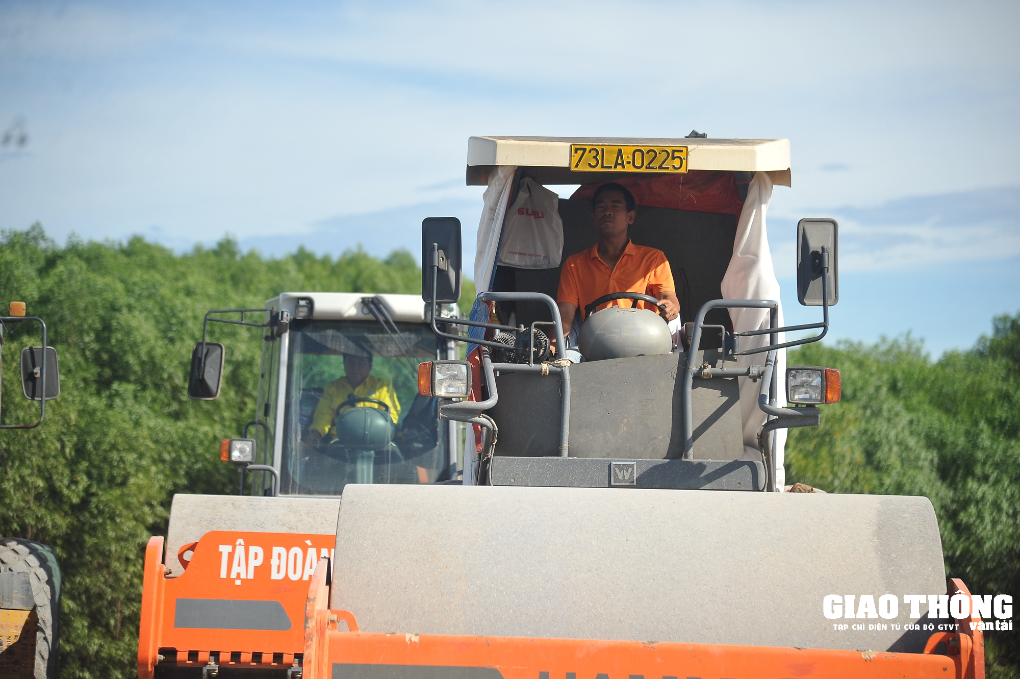 Đẩy nhanh tiên độ cao tốc Vạn Ninh - Cam Lộ đoạn qua Quảng Trị - Ảnh 10. Đẩy nhanh tiên độ cao tốc Vạn Ninh - Cam Lộ đoạn qua Quảng Trị - Ảnh 10.