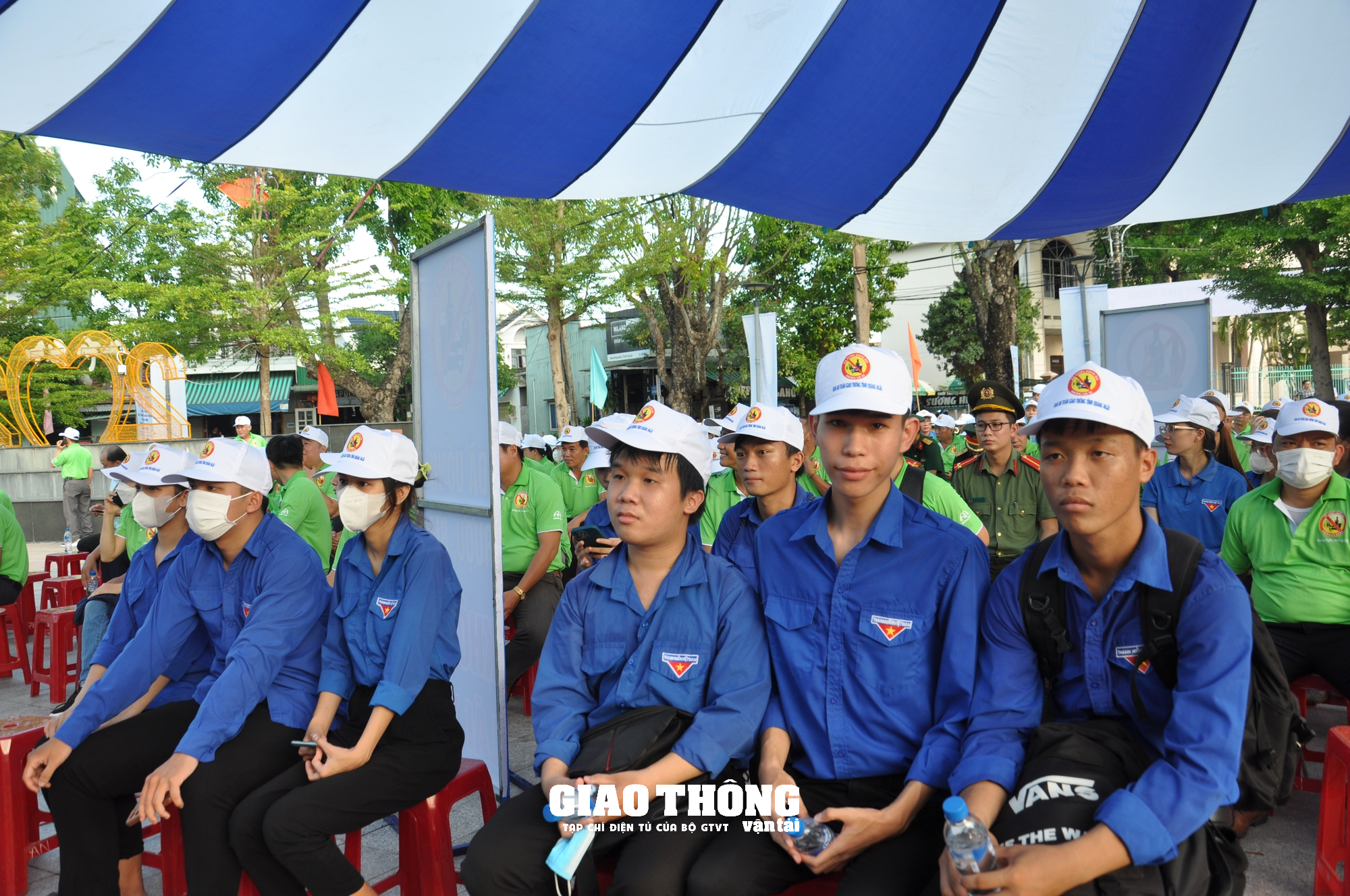 Quảng Ngãi: 500 người đi bộ kêu gọi hành động "Đã uống rượu bia-Không lái xe" - Ảnh 6.