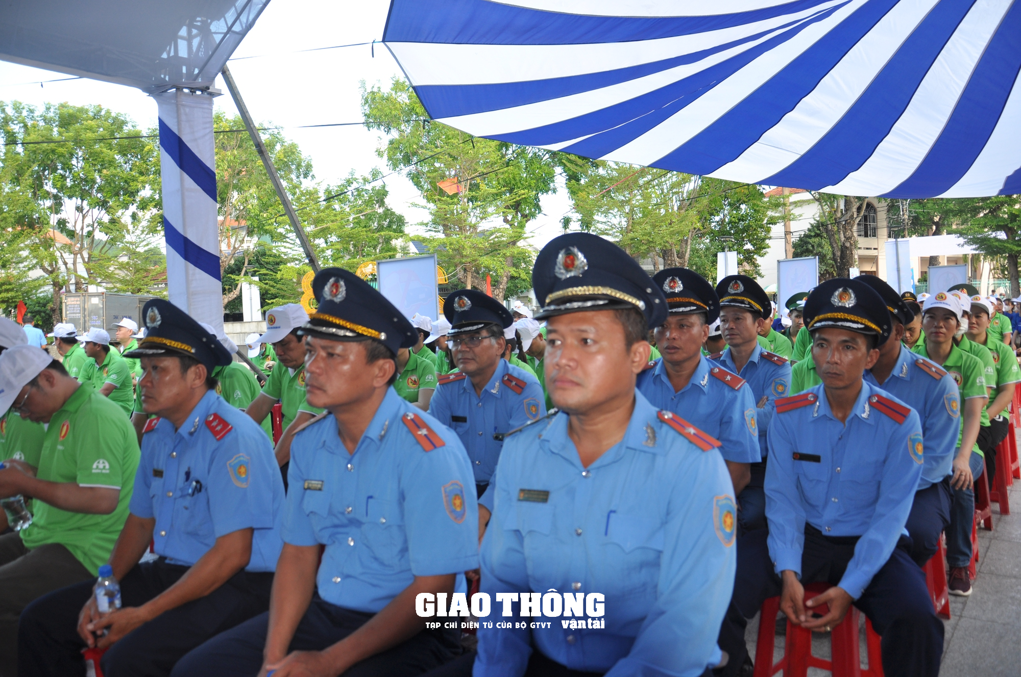 Quảng Ngãi: 500 người đi bộ kêu gọi hành động "Đã uống rượu bia-Không lái xe" - Ảnh 7.