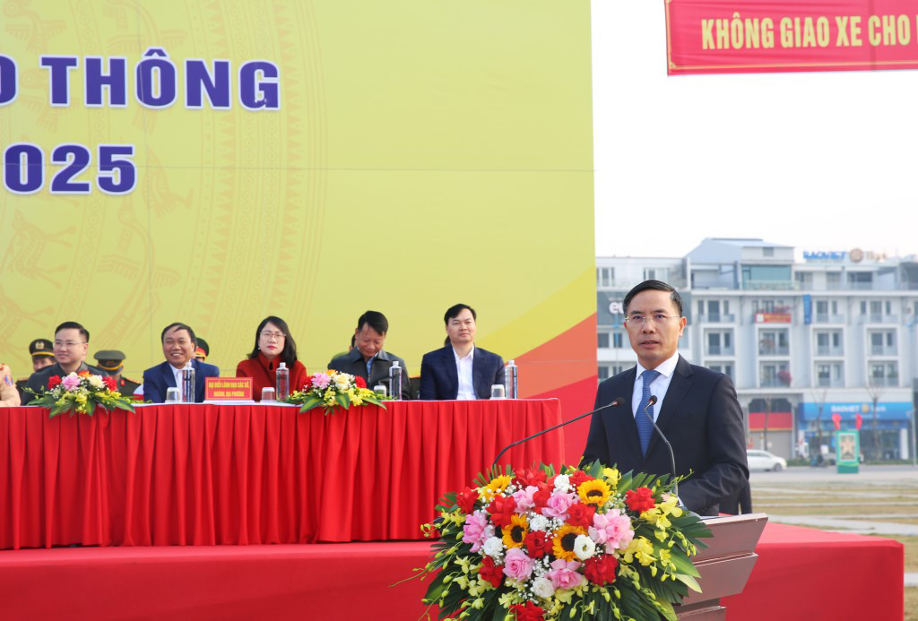 Quảng Ninh tổ chức lễ ra quân Năm An toàn giao thông 2025 - Ảnh 1.