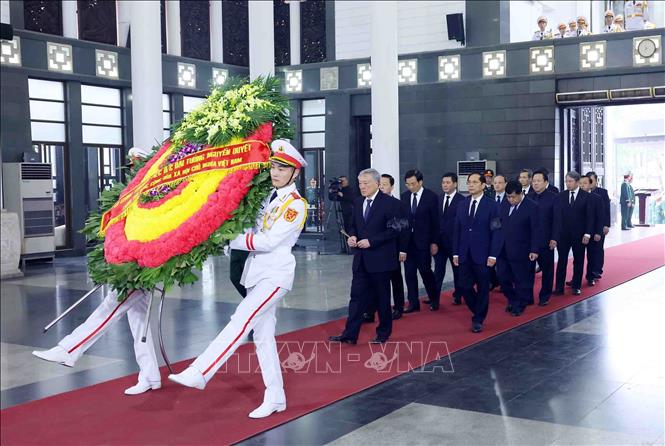 Lãnh đạo Đảng, Nhà nước viếng Đại tướng Nguyễn Quyết - Ảnh 6.