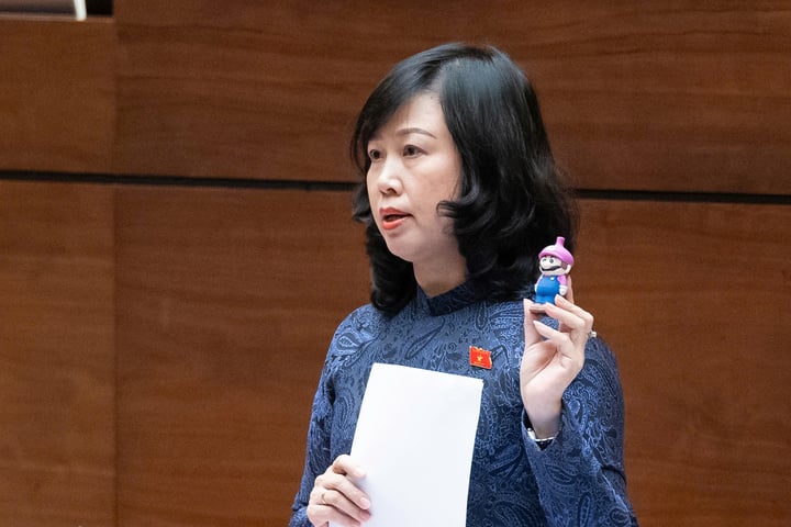 Quốc hội ra Nghị quyết về cấm thuốc lá điện tử, thuốc lá nung nóng - Ảnh 1.