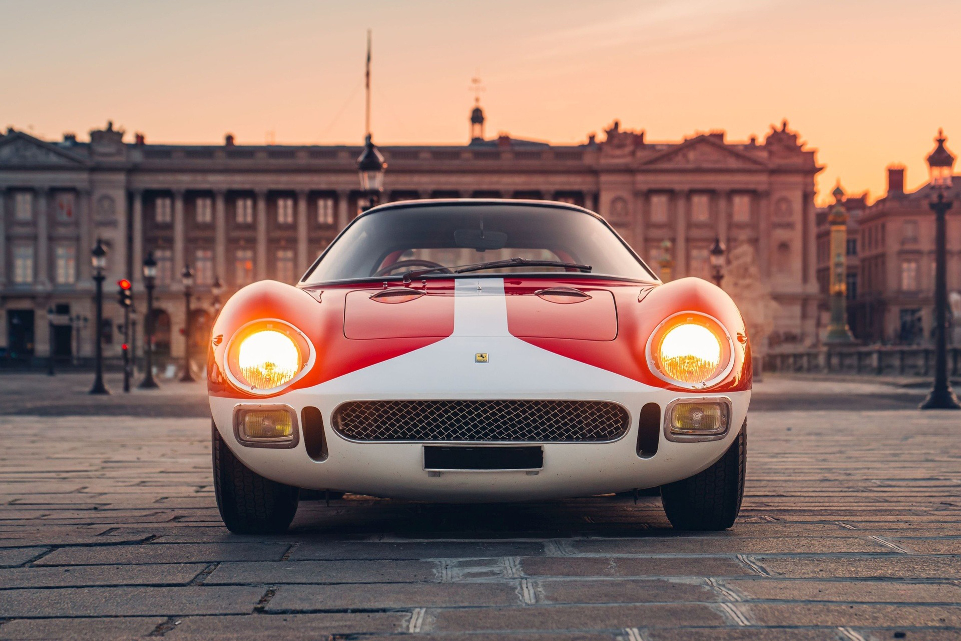 Top 10 chiếc ô tô cũ có giá cao nhất thế giới- Ảnh 17.