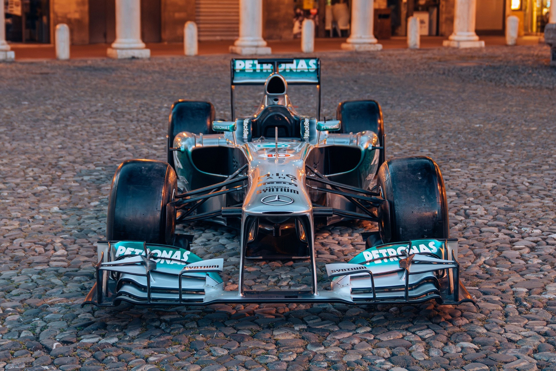 Top 10 chiếc ô tô cũ có giá cao nhất thế giới- Ảnh 23.