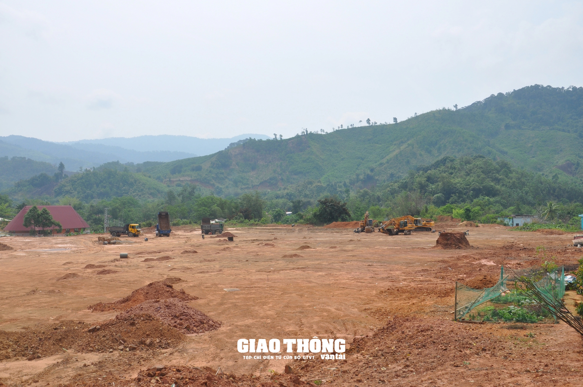 CSGT Quảng Nam xử lý xe ben chở đất gây mất ATGT trên đường Hồ Chí Minh, QL14- Ảnh 11.