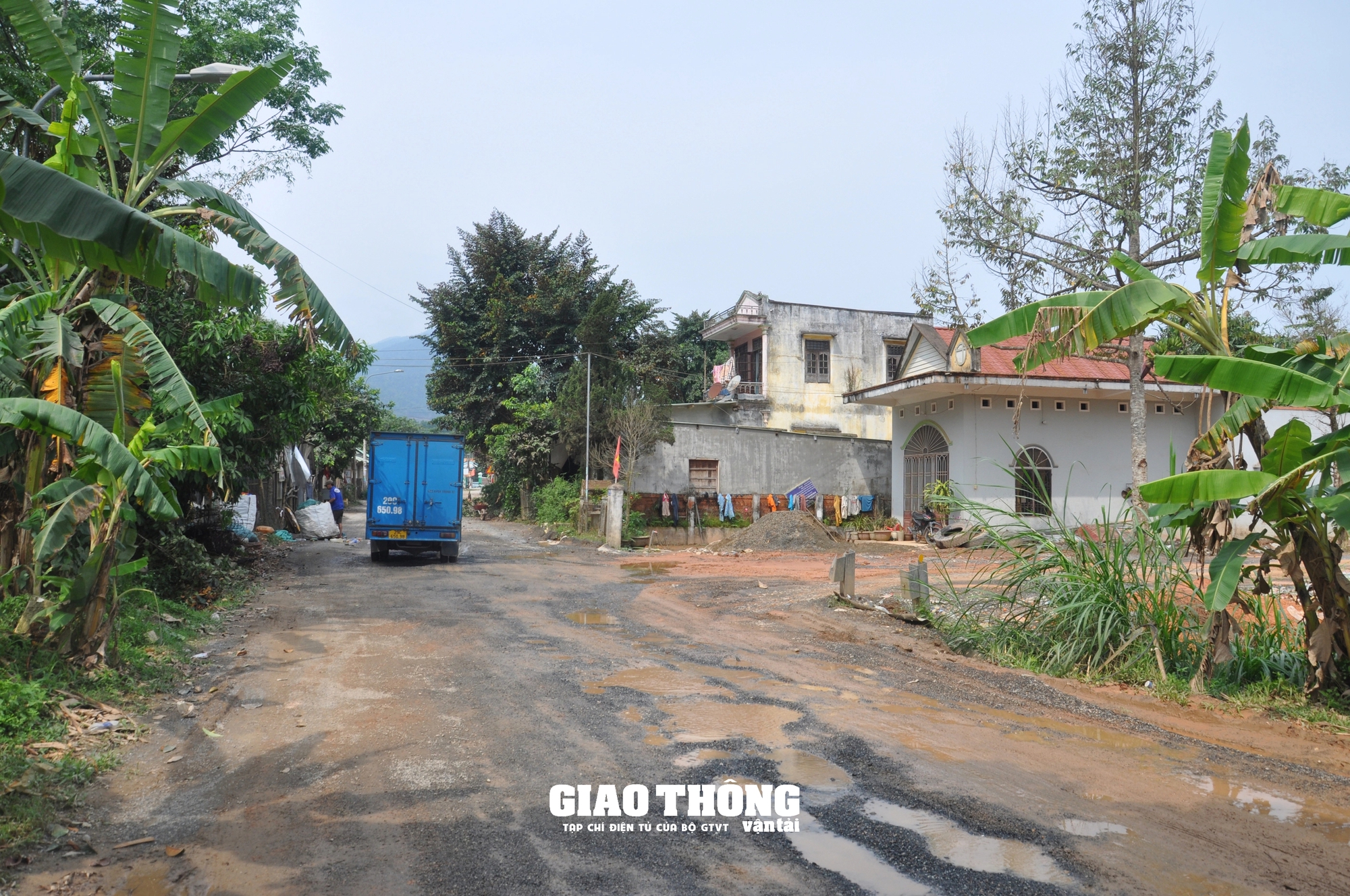 CSGT Quảng Nam xử lý xe ben chở đất gây mất ATGT trên đường Hồ Chí Minh, QL14- Ảnh 13.