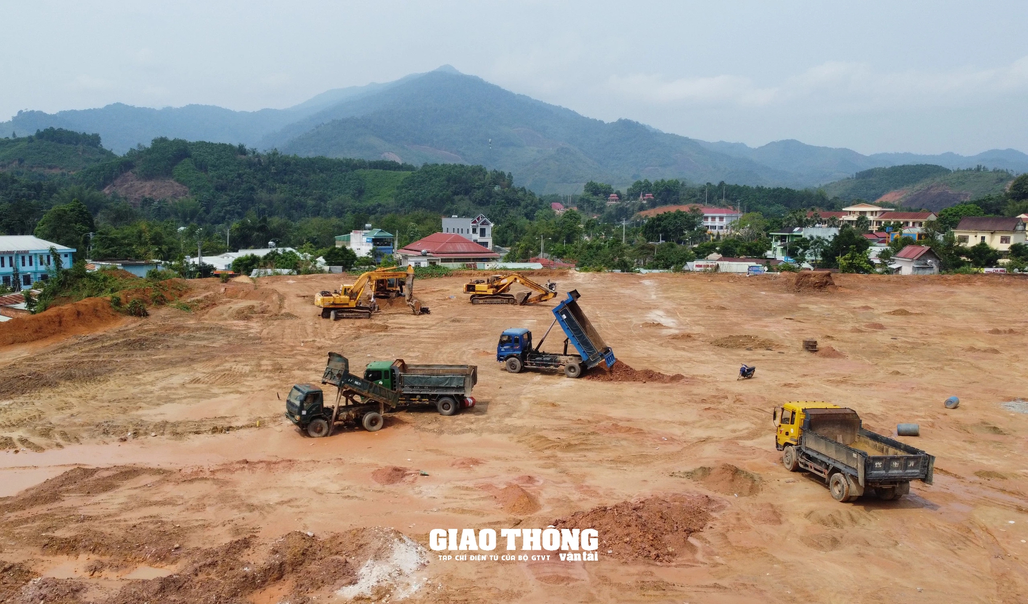 CSGT Quảng Nam xử lý xe ben chở đất gây mất ATGT trên đường Hồ Chí Minh, QL14- Ảnh 8.