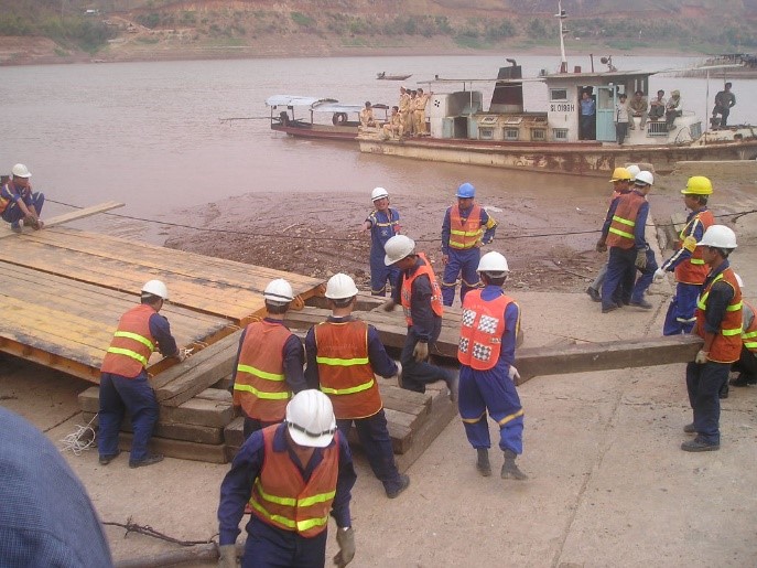 Chung sức “kéo tượng” lên Điện Biên ngày ấy- Ảnh 2. Chung sức “kéo tượng” lên Điện Biên ngày ấy- Ảnh 2.