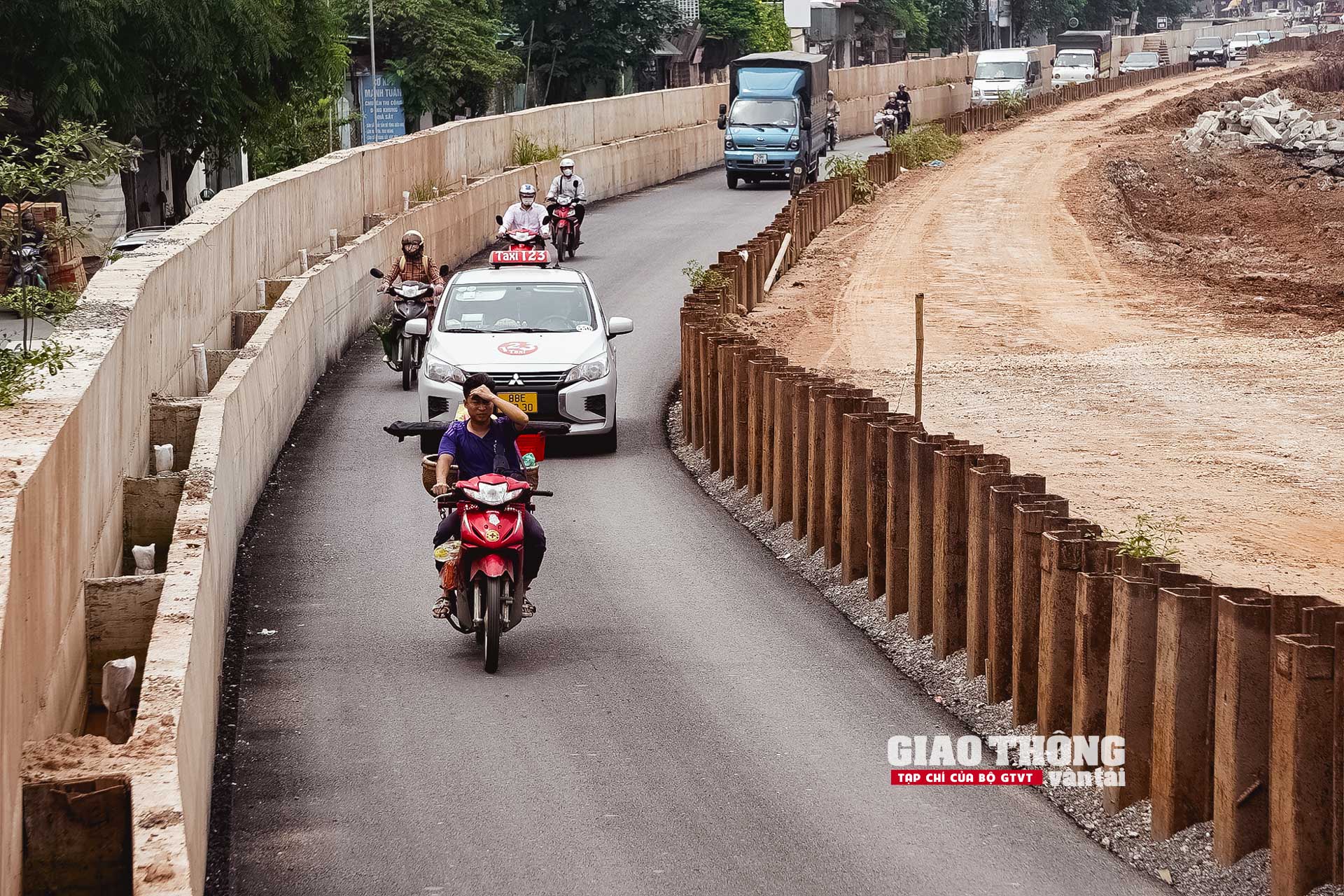 Trắng đêm thi công ở dự án giao thông phức tạp nhất Hà Nội
- Ảnh 35.