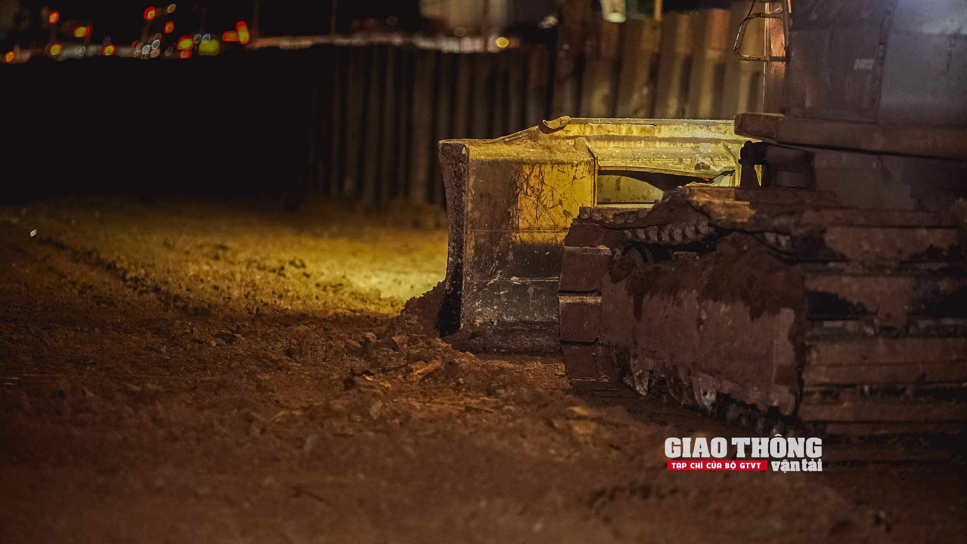 Trắng đêm thi công ở dự án giao thông phức tạp nhất Hà Nội
- Ảnh 8.