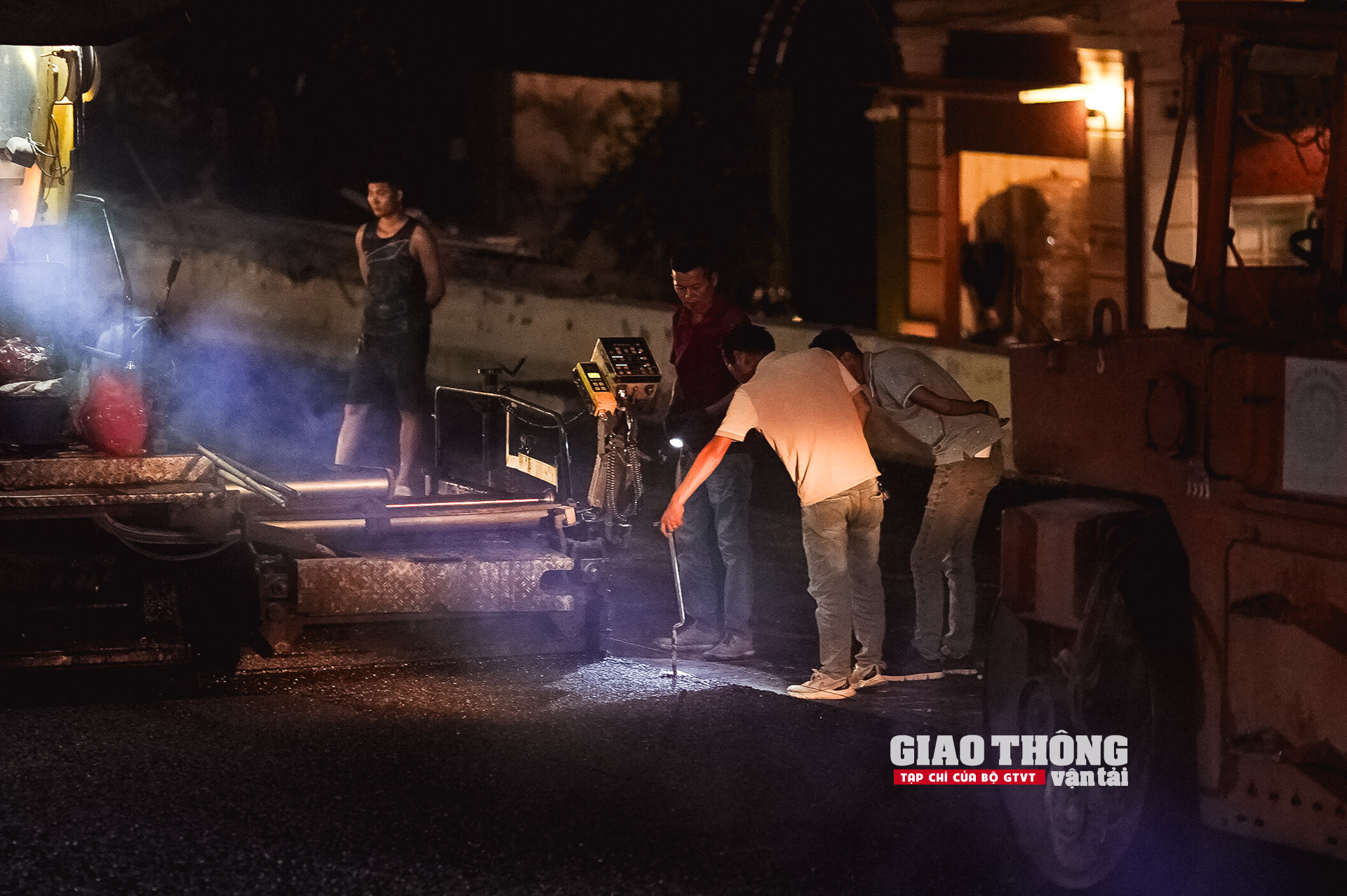 Trắng đêm thi công ở dự án giao thông phức tạp nhất Hà Nội
- Ảnh 12.