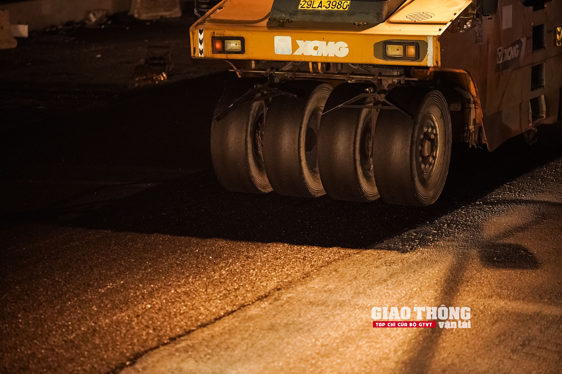 Trắng đêm thi công ở dự án giao thông phức tạp nhất Hà Nội
- Ảnh 16.