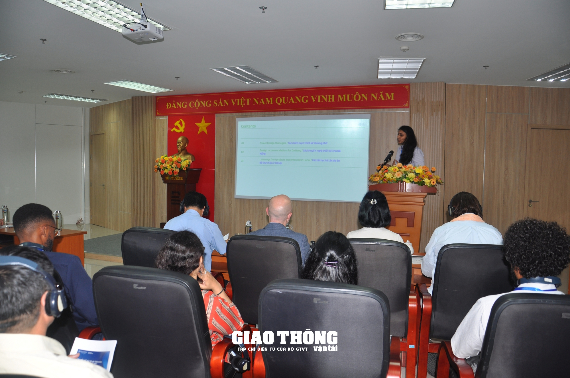 Chuyên gia nước ngoài 