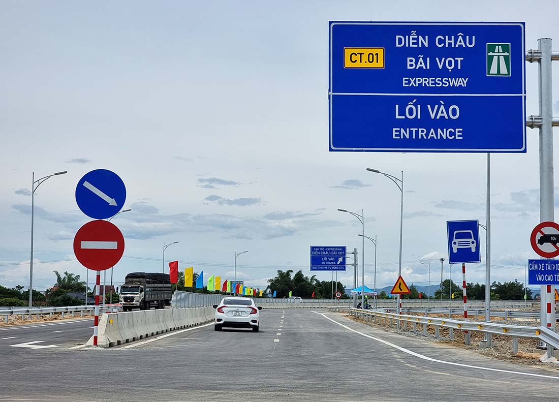 Bộ GTVT khởi công 8 dự án trọng điểm, hoàn thành 4 công trình giao thông lớn- Ảnh 3.