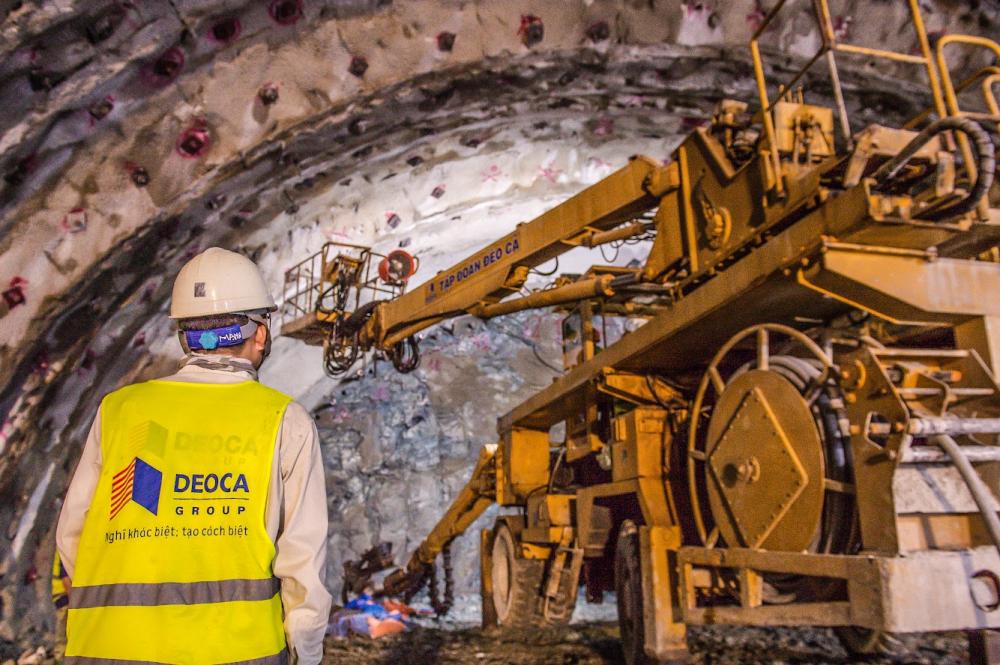 Thợ đào hầm cao tốc: Công không thiếu một đồng, lương không chậm một ngày - Ảnh 5.