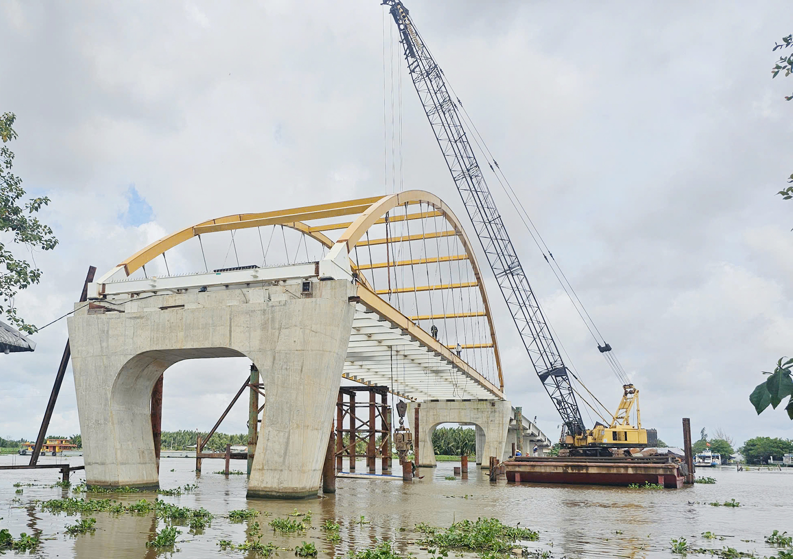 Đề nghị đẩy nhanh tiến độ GPMB đường Hồ Chí Minh qua An Giang - Ảnh 1.