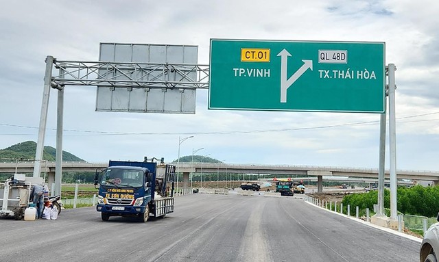 Kiểm tra rà soát, khắc phục ngay tồn tại ở cao tốc Nghi Sơn - Diễn Châu - Ảnh 1.