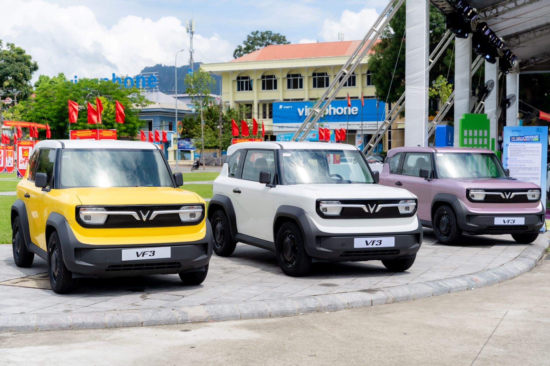 VF 3 trở lại ngôi vương doanh số tháng 10: Xứng đáng cho mẫu xe đáng mua bậc nhất phân khúc - Ảnh 1.