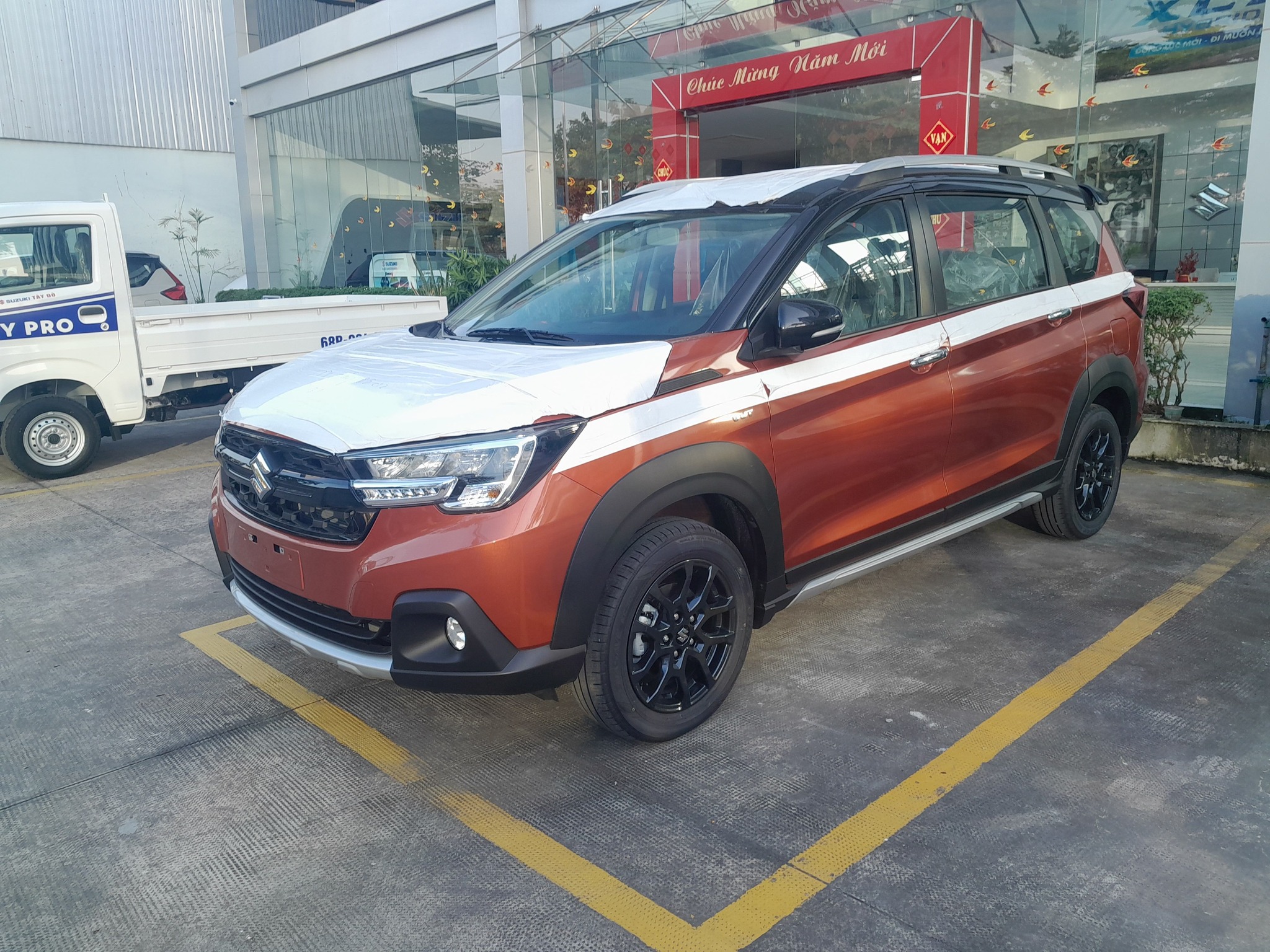 Suzuki XL7 xả kho phá giá phân khúc, người dùng nói thẳng điều này khiến xe vẫn ế- Ảnh 1. Suzuki XL7 xả kho phá giá phân khúc, người dùng nói thẳng điều này khiến xe vẫn ế- Ảnh 1.