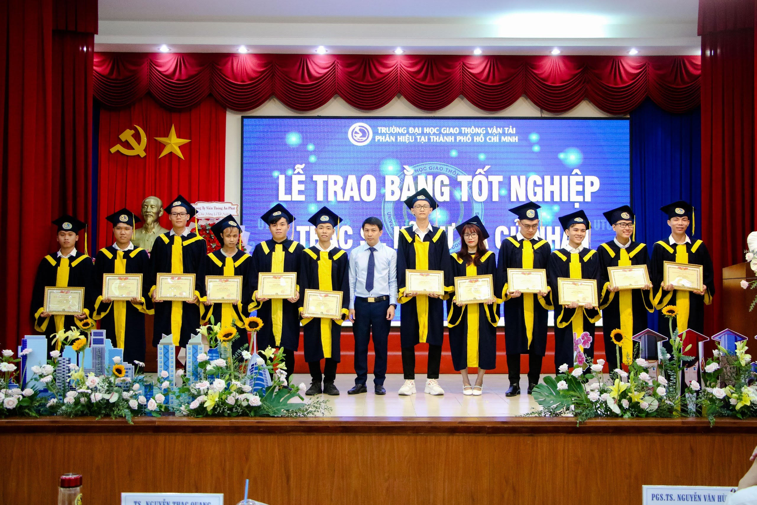 35 năm Phân hiệu Trường Đại học GTVT tại TP Hồ Chí Minh chắt chiu ươm mầm tri thức - Ảnh 2.