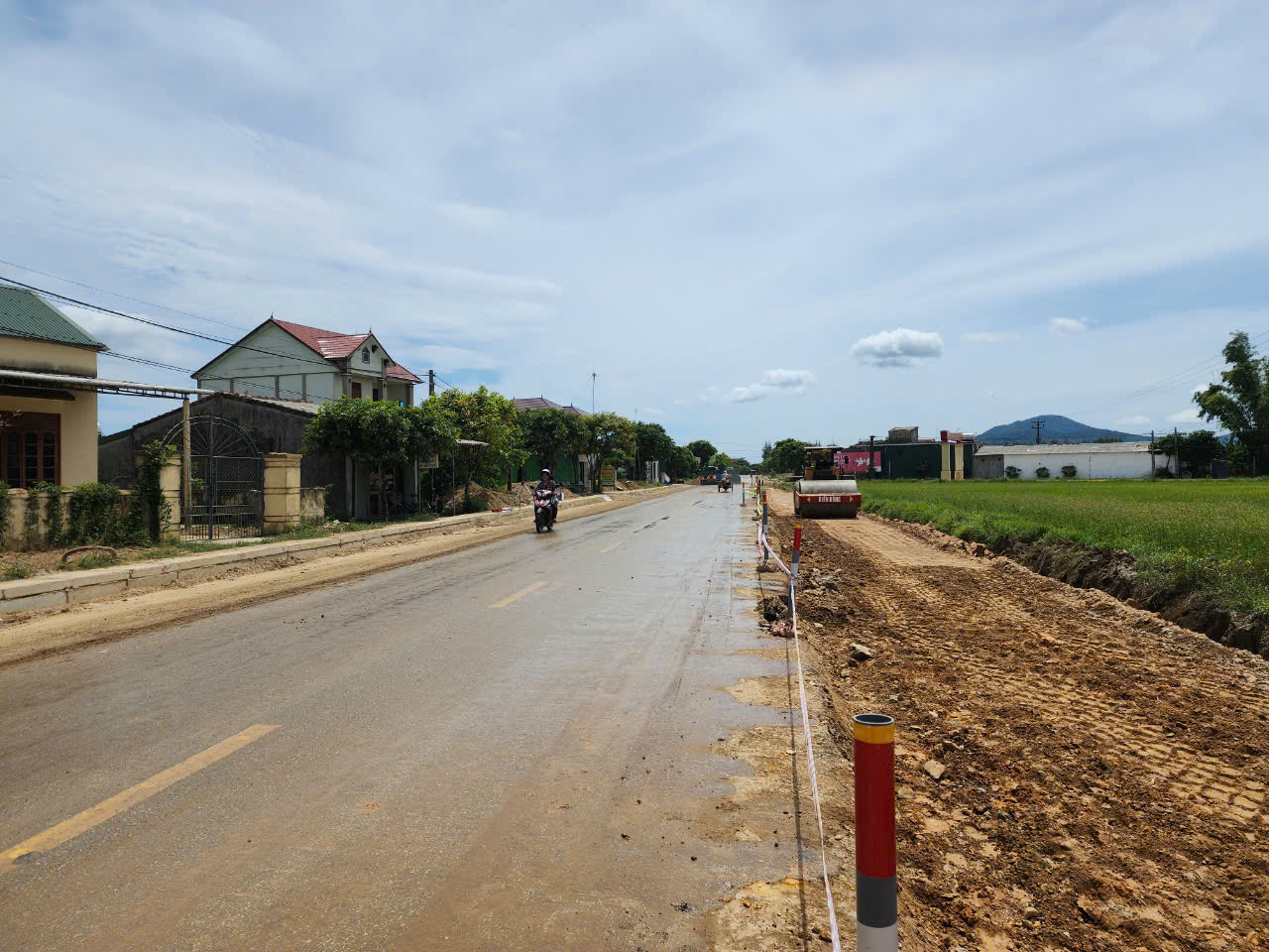 Đề nghị Hà Tĩnh bàn giao dứt điểm mặt bằng QL8C trong tháng 5/2025 - Ảnh 1.