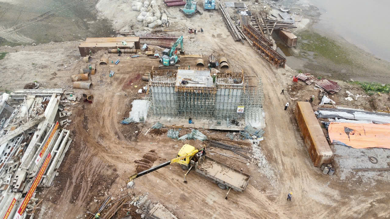 Bộ Xây dựng thúc tiến độ xây dựng cầu Phong Châu mới - Ảnh 1.