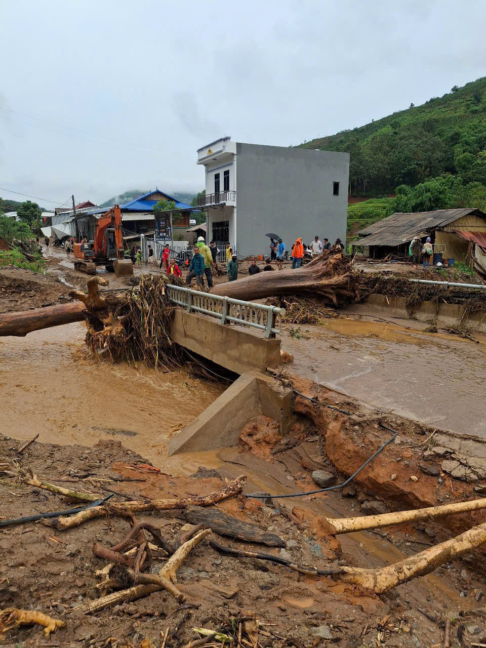 Sơn La: Chủ động khắc phục hậu quả do mưa lũ gây ra - Ảnh 3.