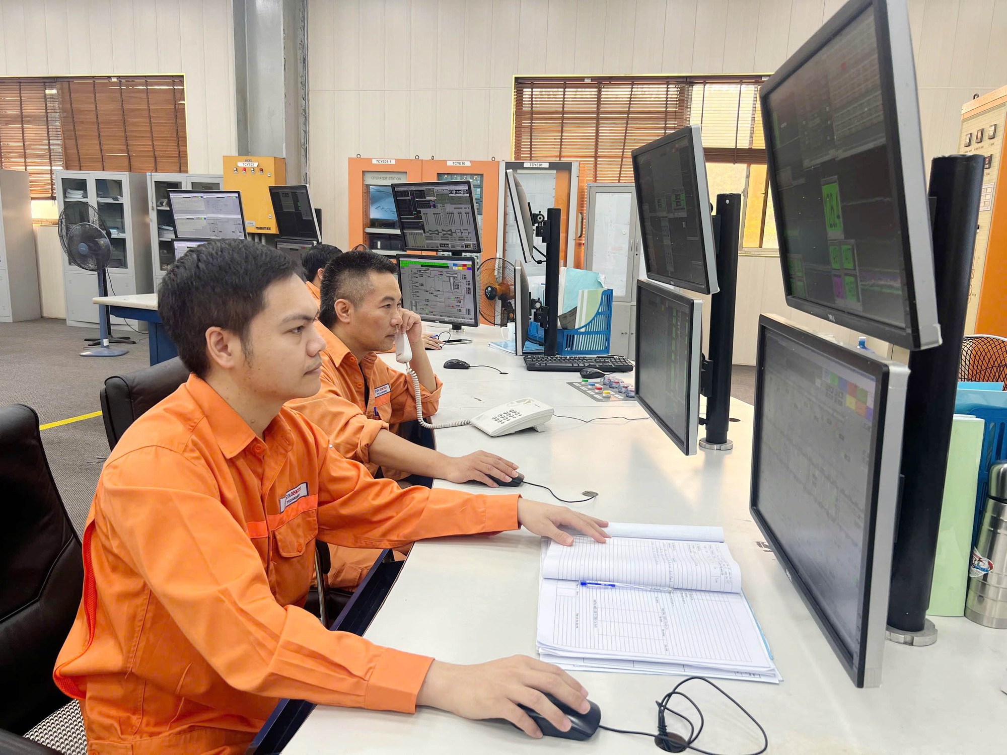 Công ty cổ phần Nhiệt điện Quảng Ninh: Duy trì sản xuất ổn định, đảm bảo cung ứng điện trong mùa khô năm 2025 - Ảnh 1.