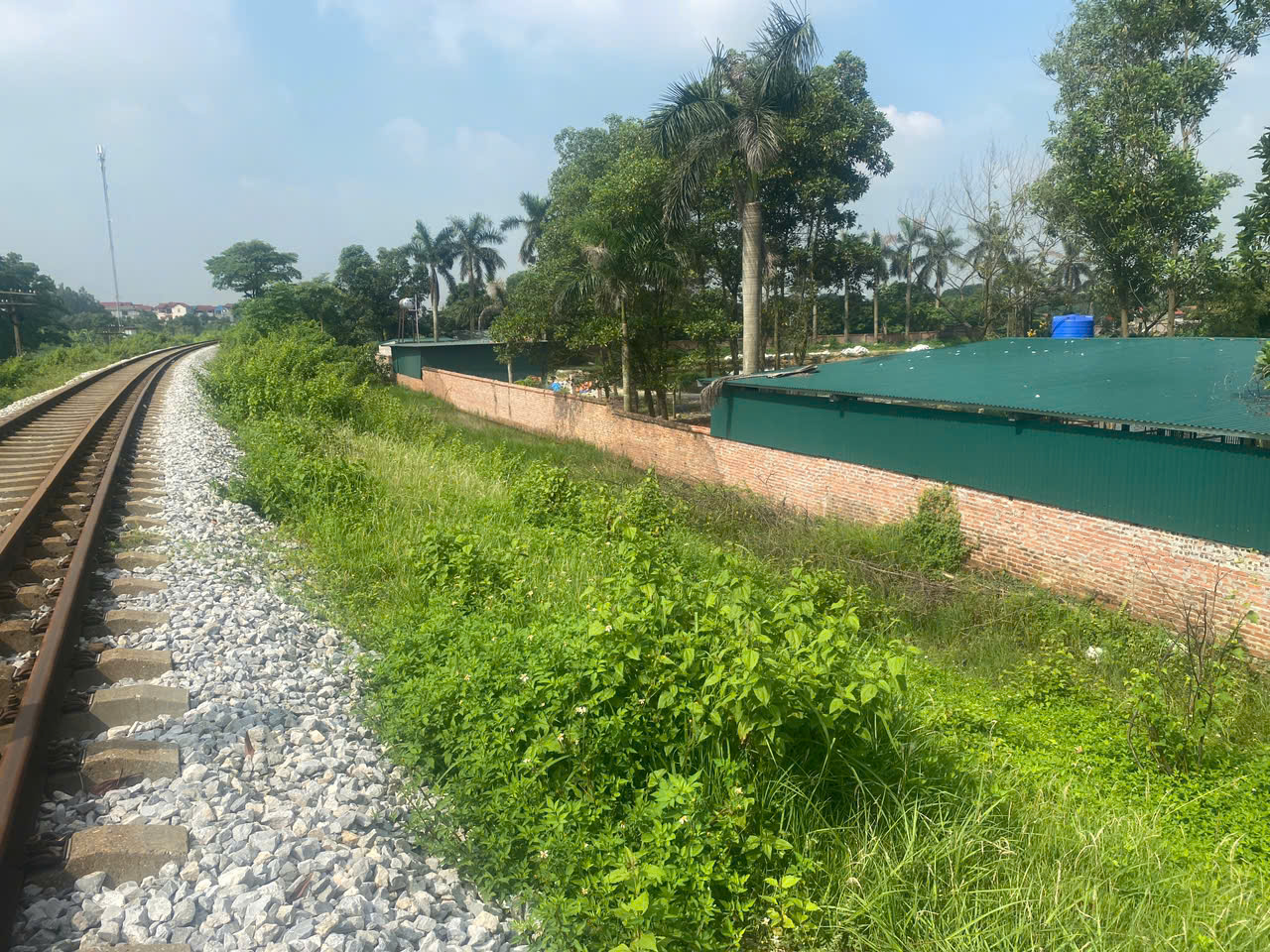 Kiến nghị xử lý đơn vị thi công trái phép trên tuyến đường sắt Đông Anh – Quán Triều - Ảnh 1.