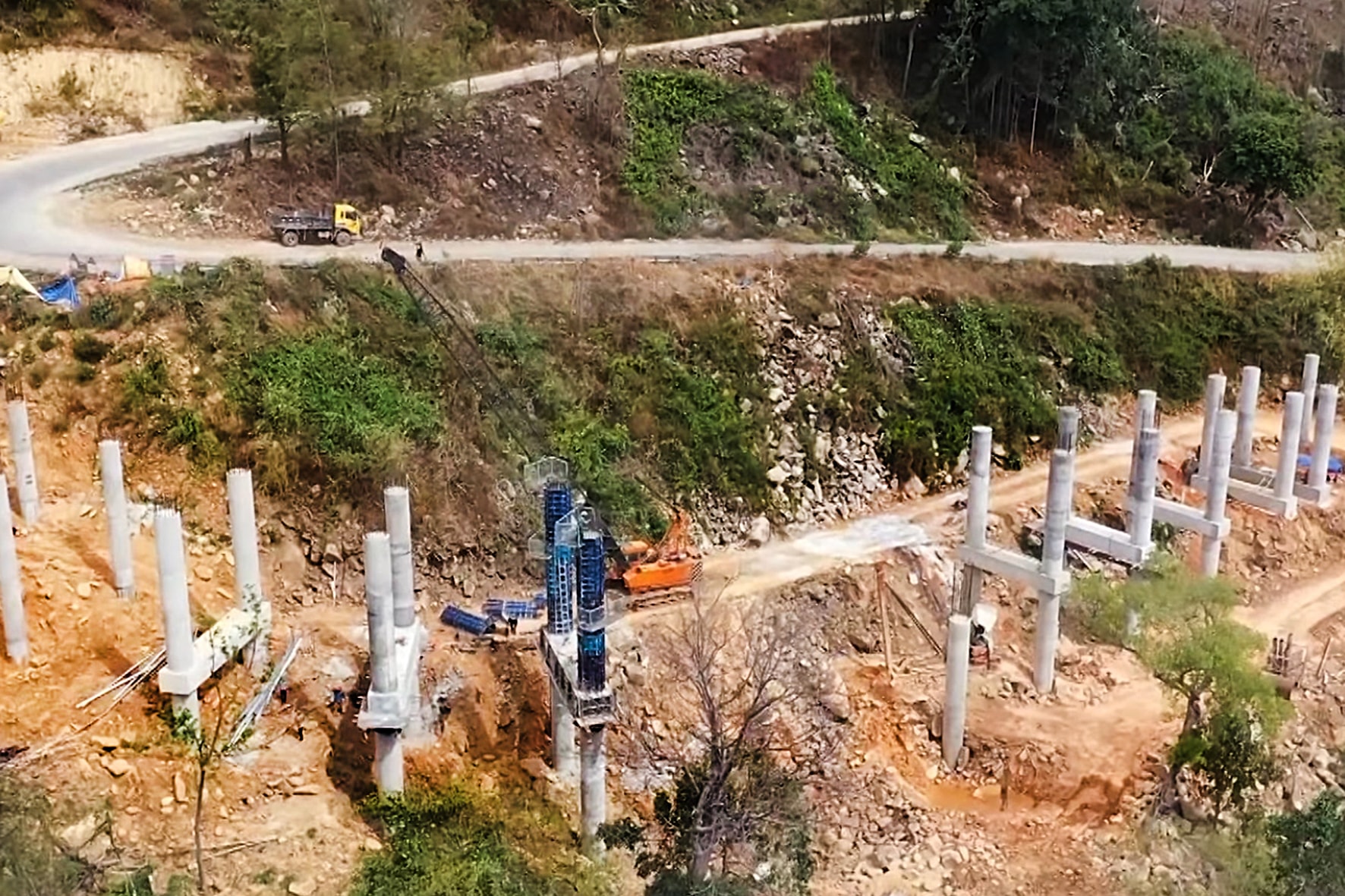 Bộ Xây dựng đề nghị xử lý dứt điểm mặt bằng QL28B qua Lâm Đồng - Ảnh 1.