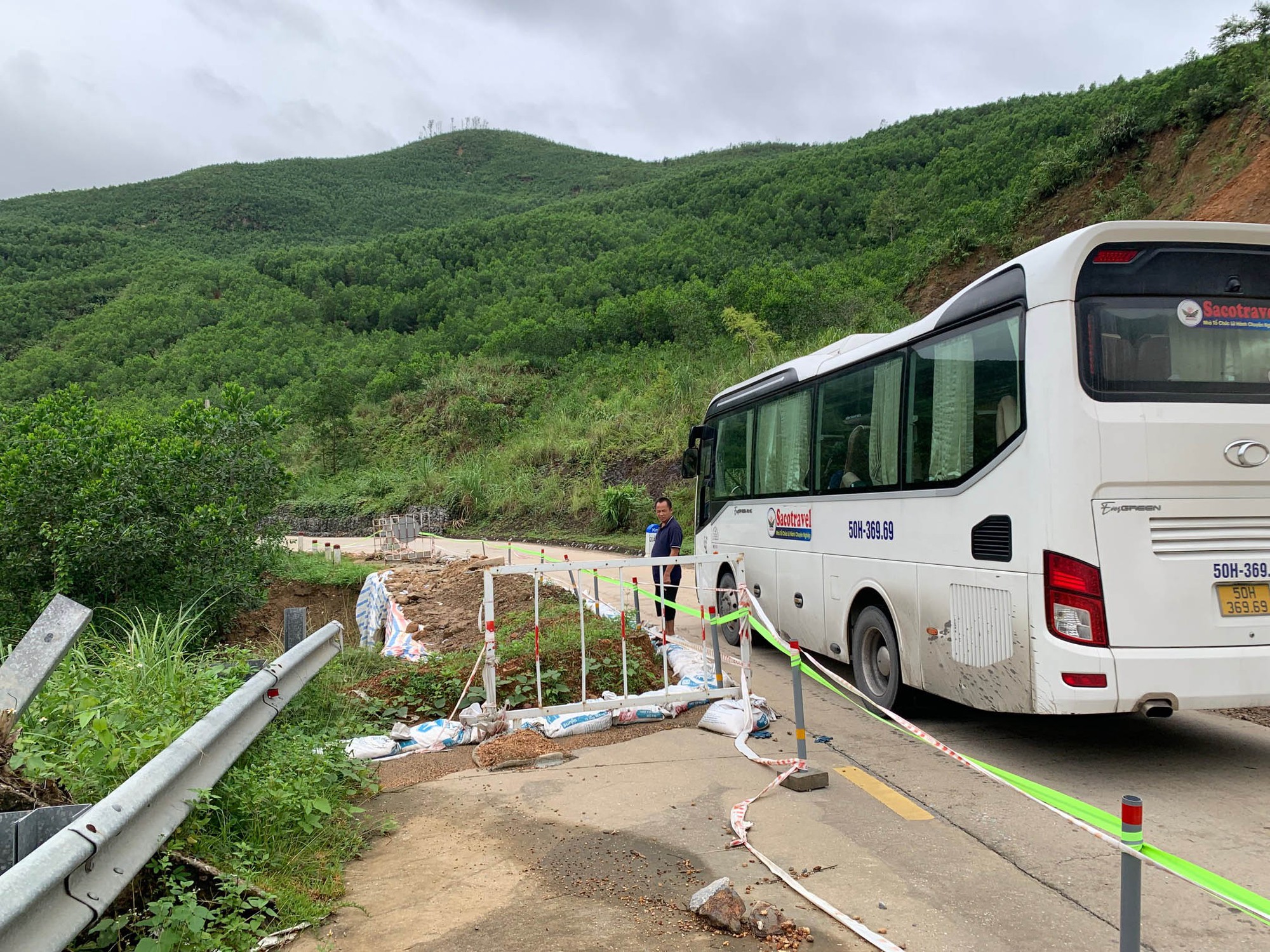 Cần sớm sửa chữa tuyến đường Quảng La - Vàng Danh tại Quảng Ninh- Ảnh 1.