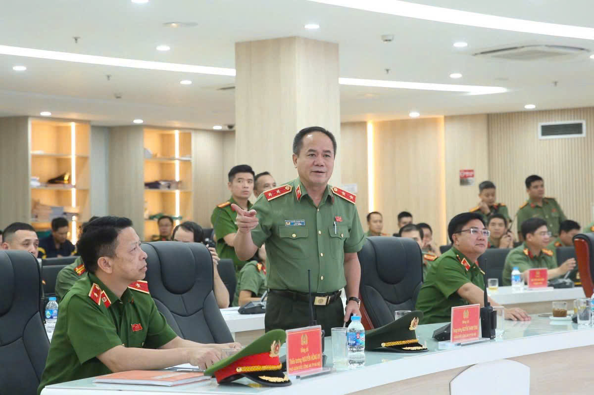 Giám đốc Công an Hà Nội trực tiếp chỉ đạo đảm bảo ANTT, ATGT tổng hợp luyện A80- Ảnh 1.