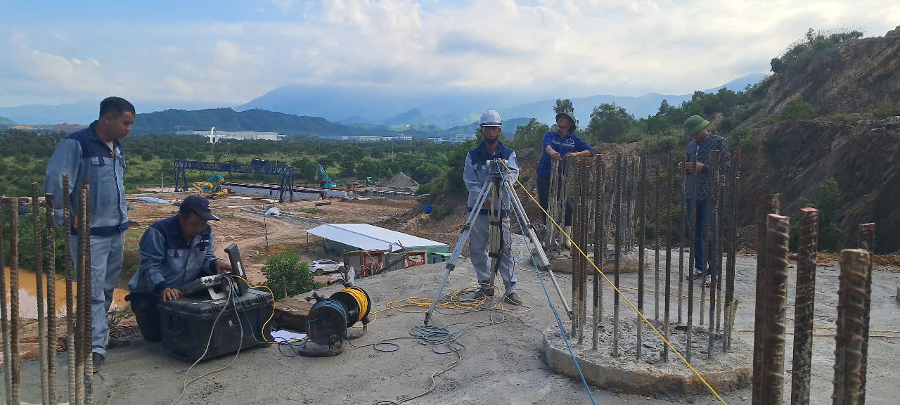 Tăng cường bảo đảm ATGT khi thi công mở rộng tuyến cao tốc La Sơn – Hòa Liên - Ảnh 3.