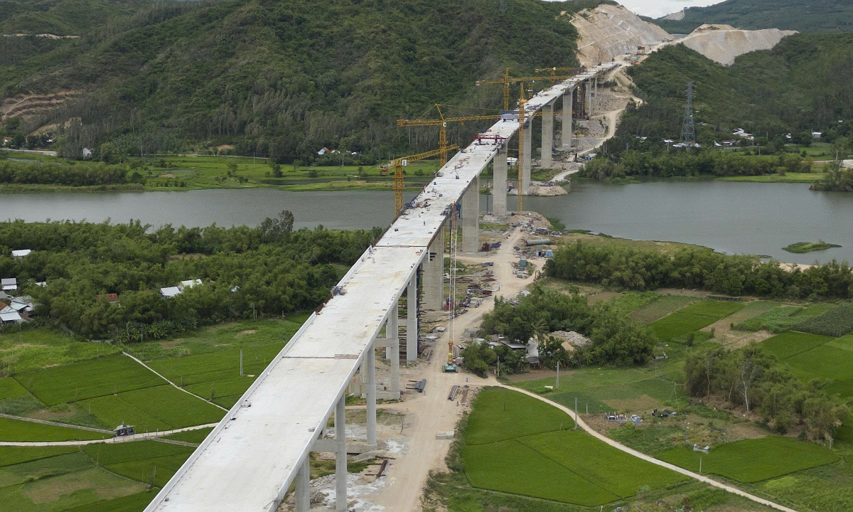 Vật liệu bê tông xi măng cho xây dựng hạ tầng giao thông- Ảnh 1.