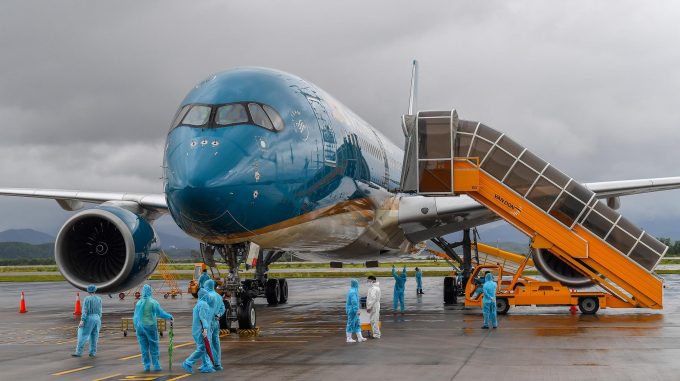 SB Vân Đồn đón chuyến bay từ Pháp theo quy trình đ