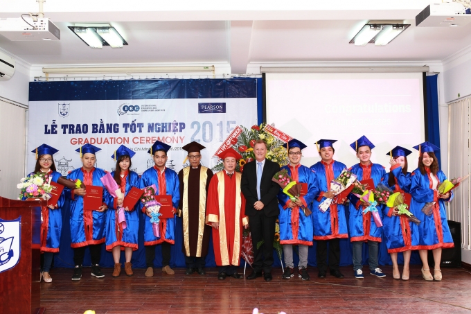 Nha truong lua cho nhieu mo hinh dao tao CLC