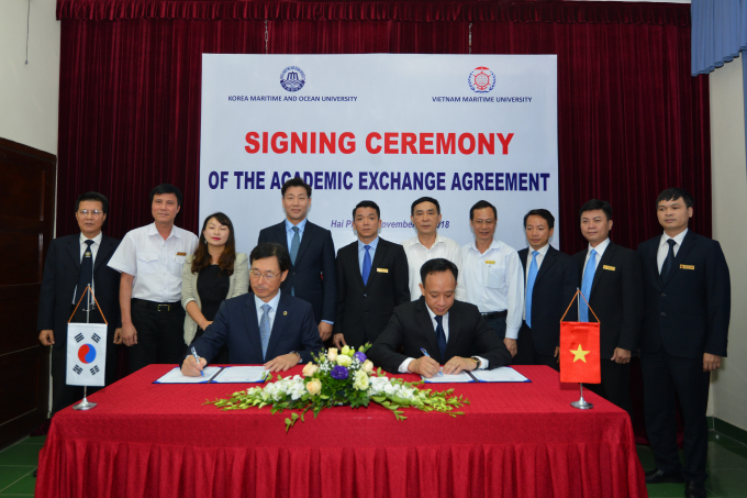 Ky ket MOU voi Truong DHHH Han Quoc