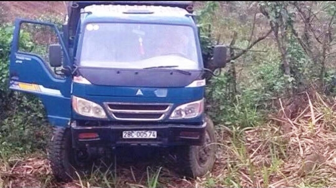 2.Xe tải chở 26 người gặp nạn