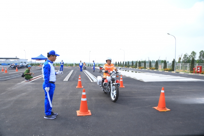 3. Phần thi Lái xe an toàn xe máy cho Cảnh sát gia