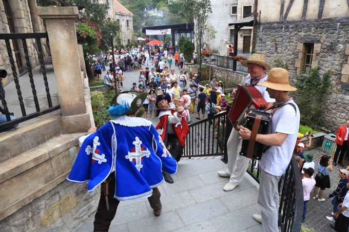 Ngu lam dau kiem Sun World Ba Na Hills (3)