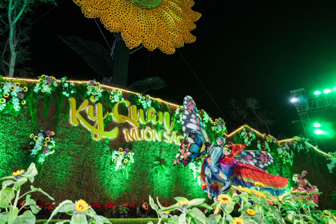 anh 3-Le hoi ky quan muon sac hoa