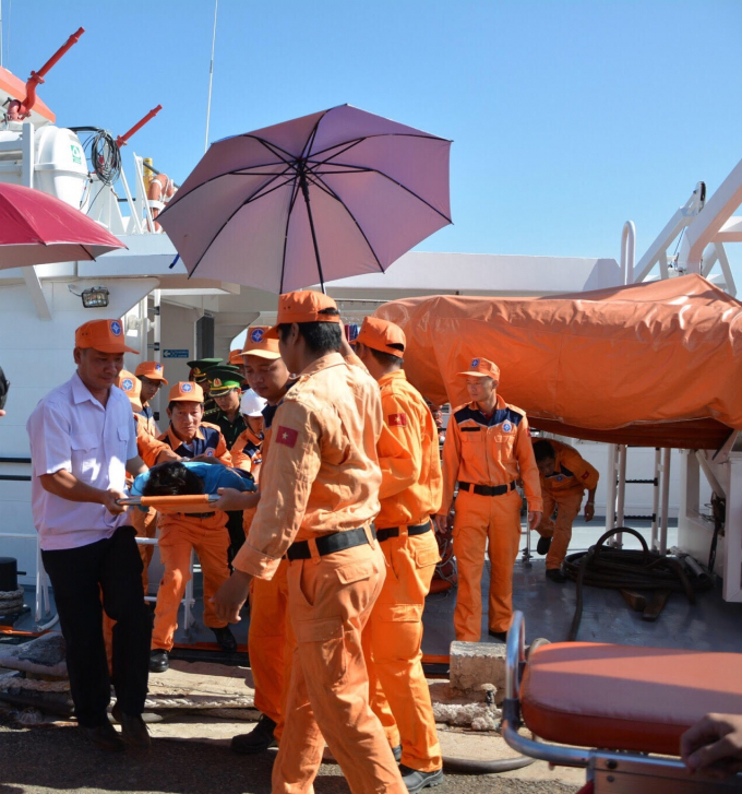 18040F76-7E3E-4832-9927-FD41756BC295.