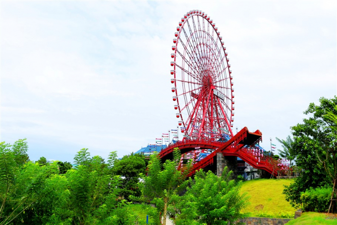 Khung canh Le hoi Mat troi moc Sun World Halong Co