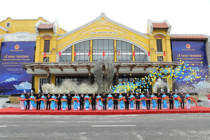 Khai truong Cang tau khach quoc te Ha Long (22)