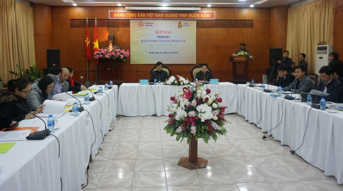 1_DT Hop bao Trung bay Bau vat dai ngan A1