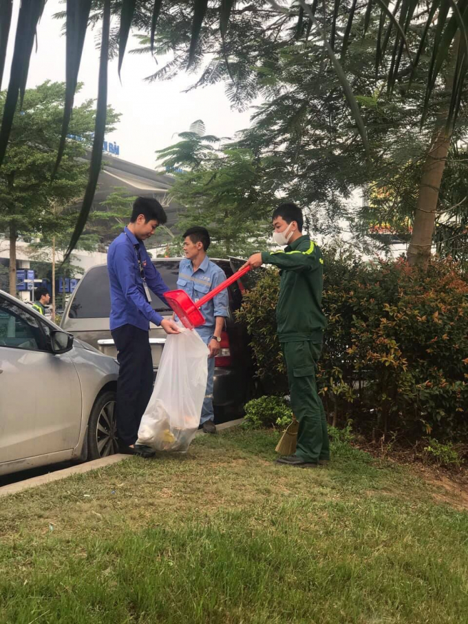 703e2c5e44d6a688ffc7